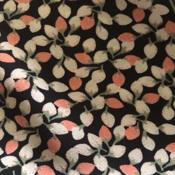 Max Studio Top - Picture 10 of 12